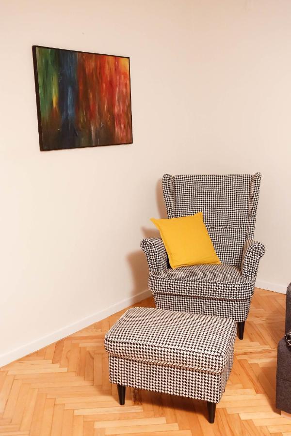 To-ten Apartment