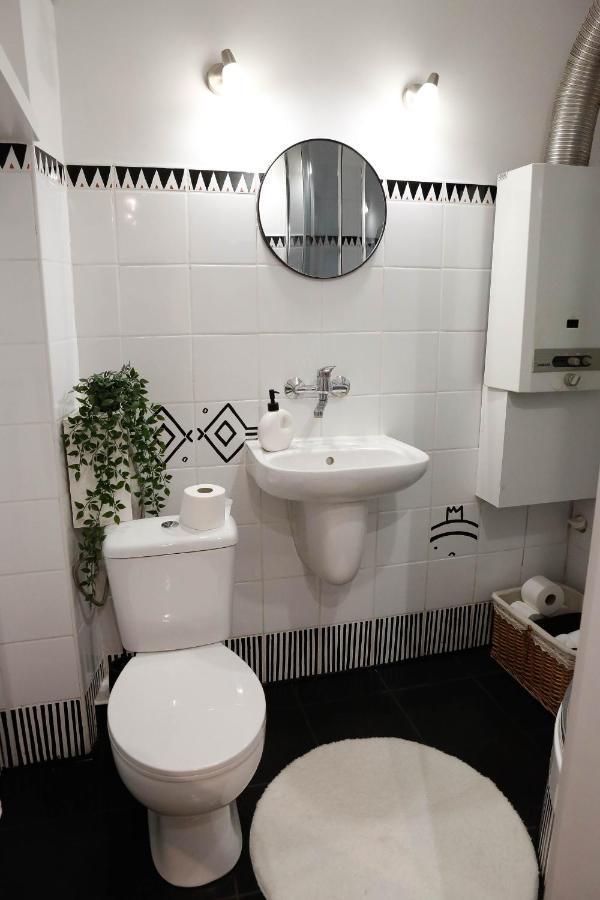 To-ten Apartment *